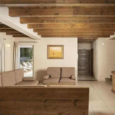 Nocciola Mit 6 Schlafzimmern In Meeresnaehe By Interhome Premantura