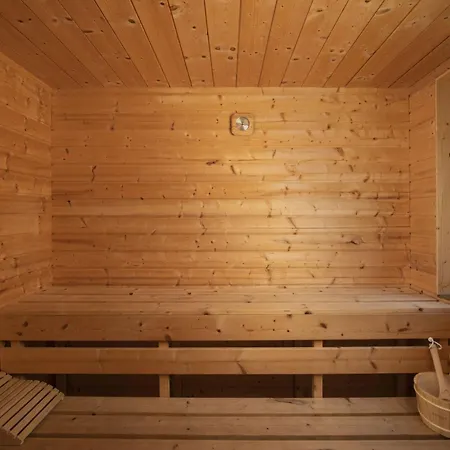 Nocciola Mit 6 Schlafzimmern In Meeresnaehe By Interhome Casa vacanze