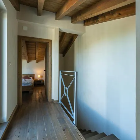 Nocciola Mit 6 Schlafzimmern In Meeresnaehe By Interhome